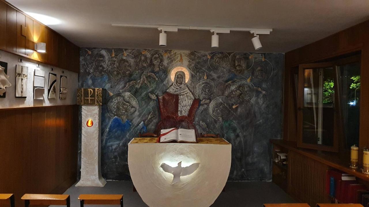Wieczernik Dom Rekolekcyjny Ksiezy Pallotynow Swieta Katarzyna  Dış mekan fotoğraf