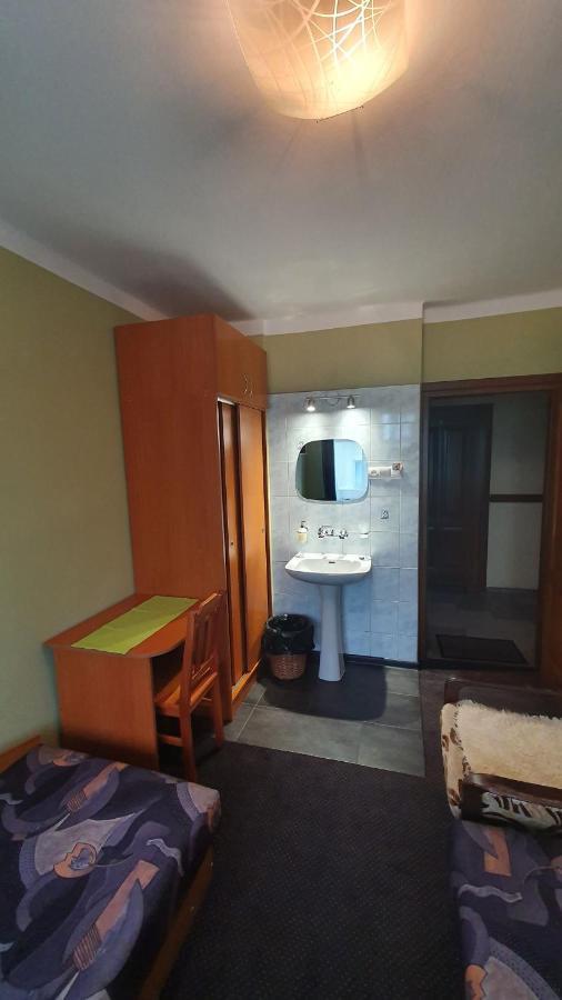 Wieczernik Dom Rekolekcyjny Ksiezy Pallotynow Swieta Katarzyna  Dış mekan fotoğraf