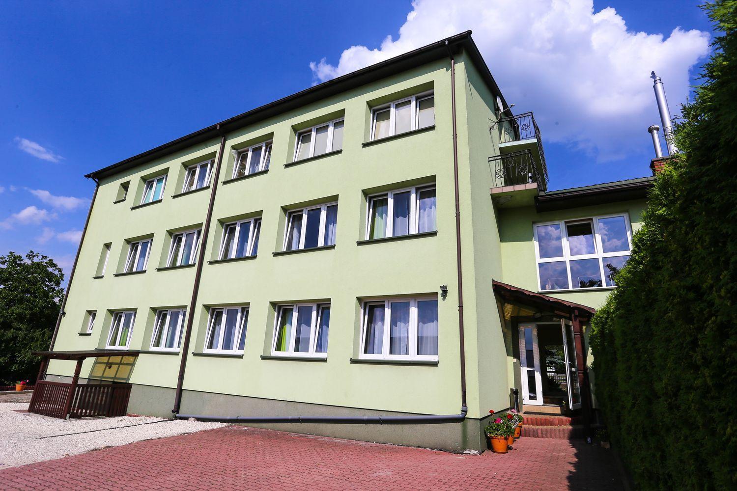 Wieczernik Dom Rekolekcyjny Ksiezy Pallotynow Swieta Katarzyna  Dış mekan fotoğraf